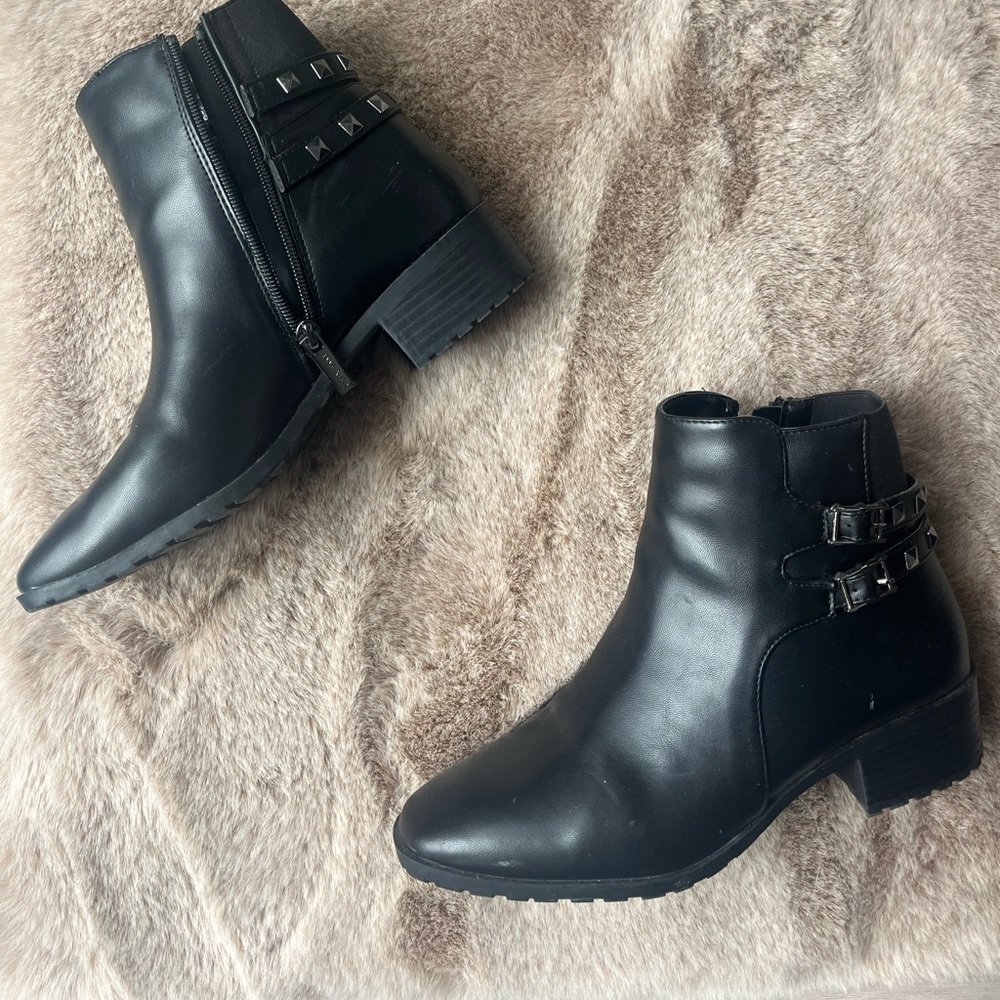 Anne Klein booties with studs size 8